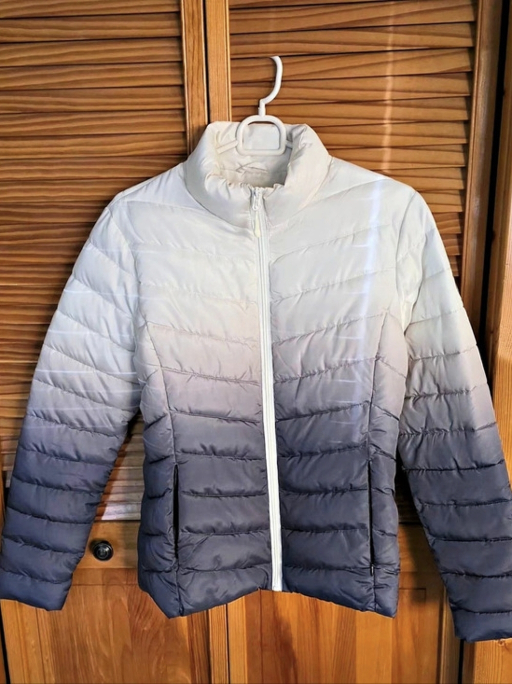 Zyia Active Ombre Puffer Jacket Blue & White XS